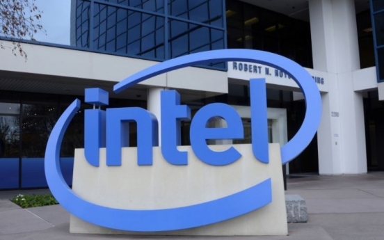 Samsung stands to benefit from Intel’s chip outsourcing plan