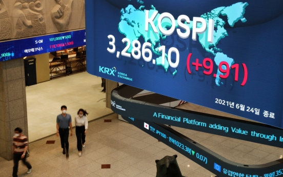 Kospi hits record high on hopes of economic recovery