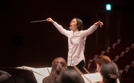 Conductor seeks new stage with video games
