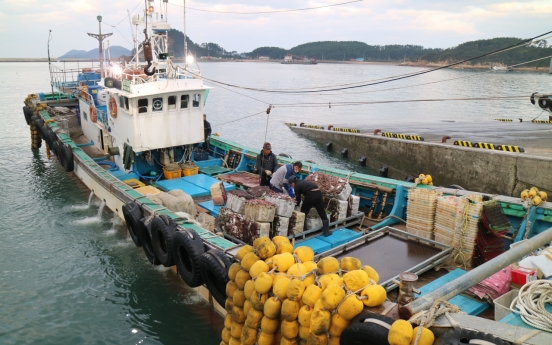 [Weekender] From boat to table: Taean teems with blue crab riches