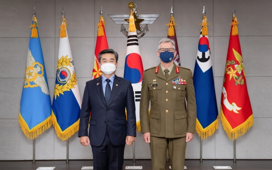 S. Korea's defense minister holds talks with Australian Army chief