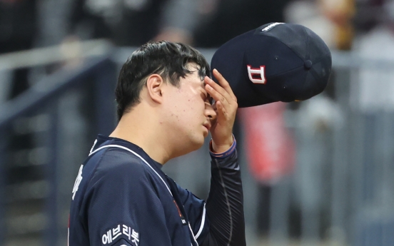 Defense, relief pitching betray Bears in opening Korean Series loss