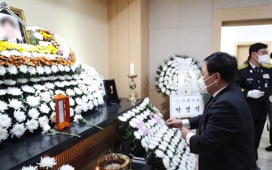 Moon extends sympathy for deaths of 3 firefighters