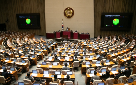 Assembly passes bill on union representation in public institutions' boards