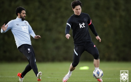 Blown call aside, <b>S</b>. Korean forward trying to become complete player