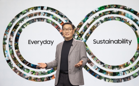 [EXCLUSIVE] Samsung Electronics CEO in Vietnam ahead of Galaxy Unpacked 2022