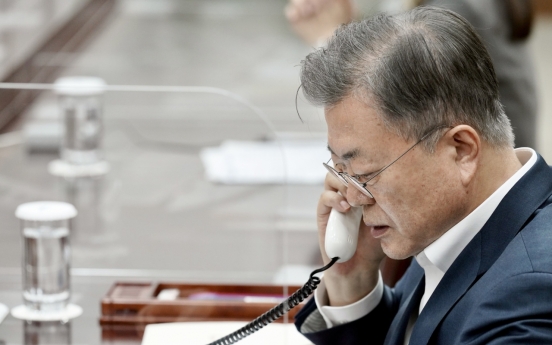 Korea to be with Ukraine, Moon tells Zelenskyy
