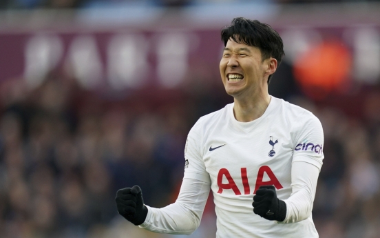 Tottenham's Son Heung-min scores 2nd Premier League hat trick