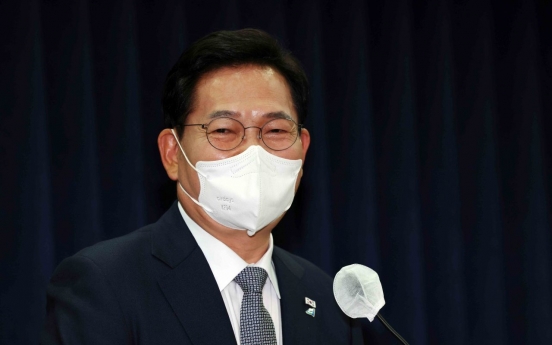 Song Young-gil prepared to lose in Seoul mayoral race