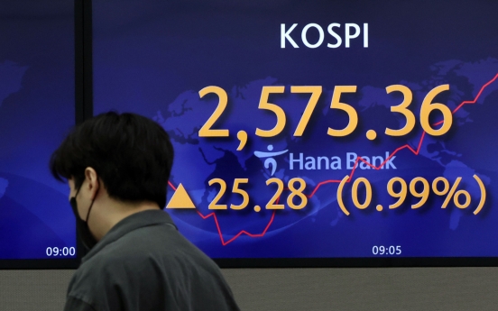 Seoul shares sharply rebound on bargain hunting; inflation woes remain