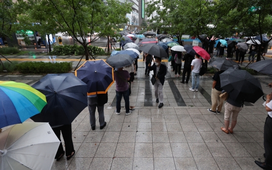 9 dead, 6 missing as heavy rain pummels Seoul capital region
