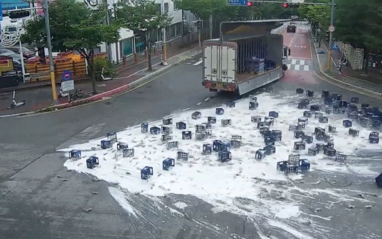 A twist in viral ‘Good Samaritans in road beer spill’ video