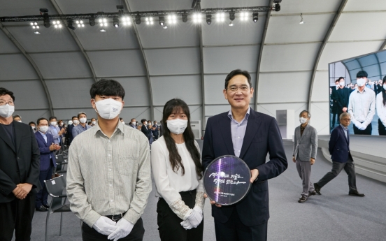 Samsung Electronics Lee launches activities after pardon