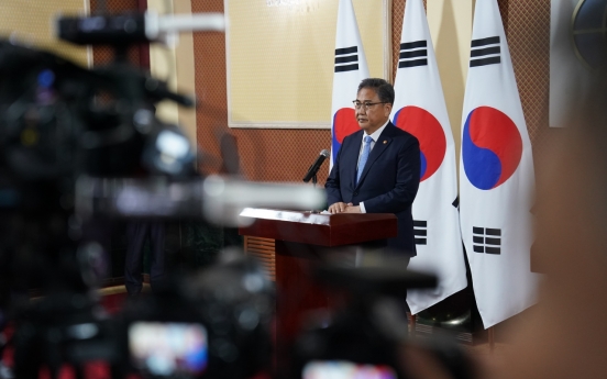 Foreign Minister to meet with victims of Japan's forced labor
