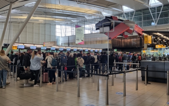 [From the Scene] Manpower shortage amid travel surge strikes Schiphol Airport
