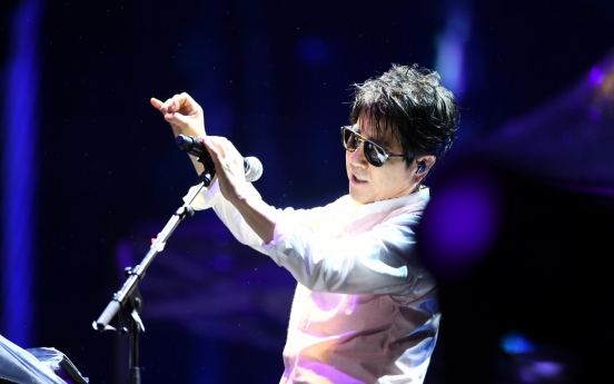 Pop legend Cho Yong-pil to hold first live concerts in Seoul in 4 years