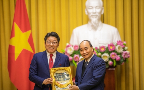 Vietnamese president invites KH CEO to commemorate 30th anniversary of diplomatic relations