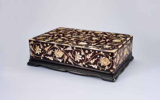 16th century mother-of-pearl-inlay stationery box donated to National Museum of Korea