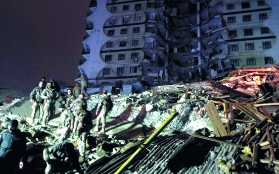 [Newsmaker] Powerful quake topples homes in Turkey and Syria; toll rises