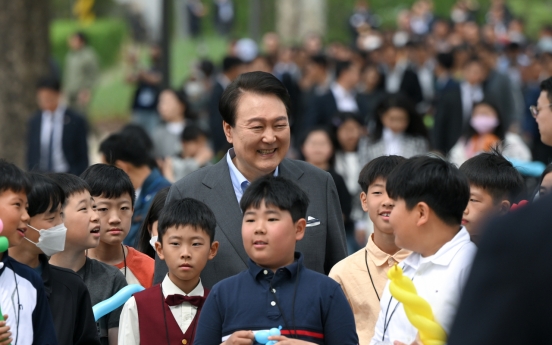 Yoon pledges to create world-class nurturing environment on Children’s Day