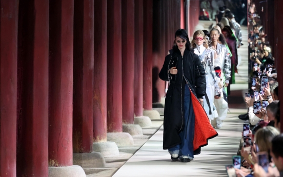 Gucci holds Asia’s first cruise collection show at Seoul royal palace