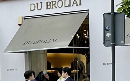 South Korean first lady spotted at luxury boutique by Lithuanian media