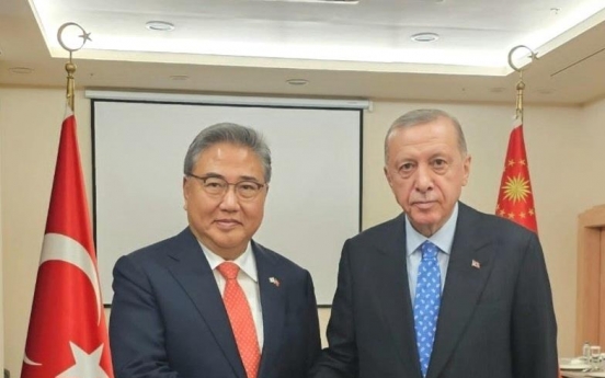 S. Korean FM meets with Turkish president, discusses improving bilateral cooperation