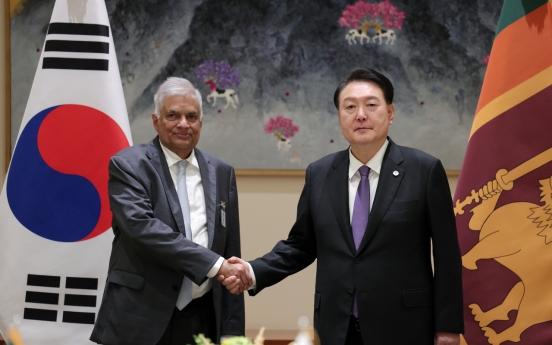 Yoon meets leaders of Sri Lanka, San Marino, other nations