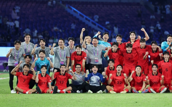 S. Korea faces off with Japan in men's football final; female archers set for gold