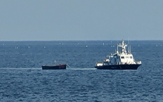 N. Korean vessel stranded near eastern maritime border rescued by NK authorities: JCS