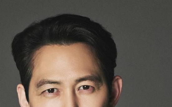 Lee Jung-jae donates W50m to support senior actors