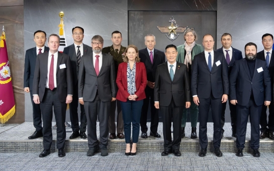 Defense chief meets 8 NATO representatives to expand security, defense industry cooperation