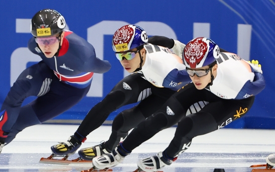 S. Korean stars cruise through early stages at ISU World Cup Short Track