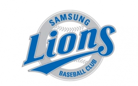 Samsung Lions sign ex-MLB, NPB player MacKinnon