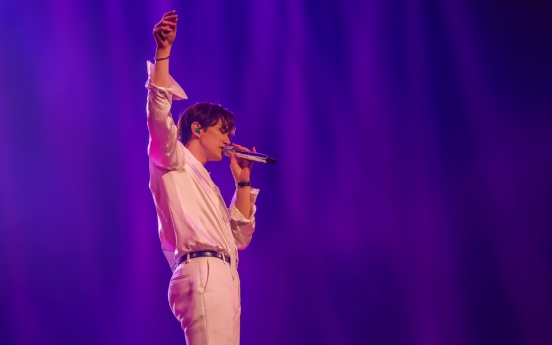 [Herald Review] Lee Junho returns as soloist with sold-out concert