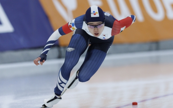 Speed skater Kim Min-sun finishes 2nd in World Cup standings with silver in finale