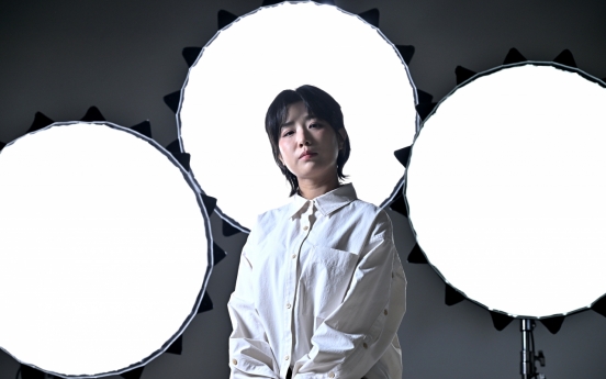 [Indie spirit] Singer-songwriter Ahn Ye-eun creates new identity with genre-defying music