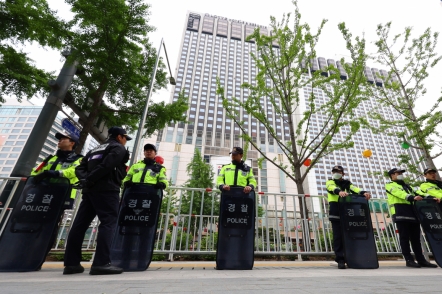 Are Korean police officers underprotected?