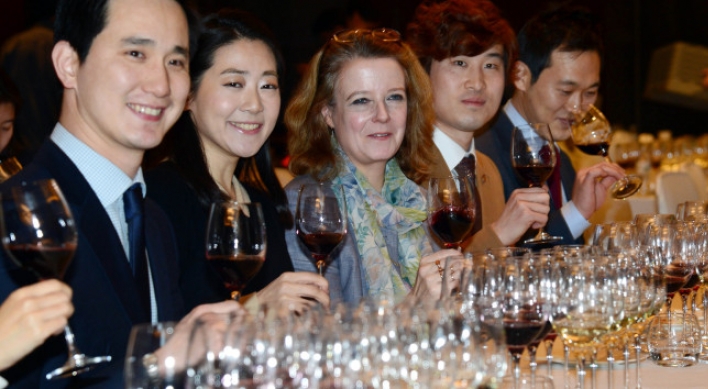 [Photo News] Laura Jewell shares wine know-how
