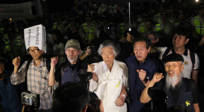 69 Sewol protesters taken into police custody