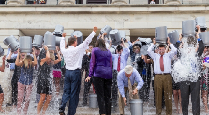 [Newsmaker] Ice Bucket Challenge changes nonprofit world