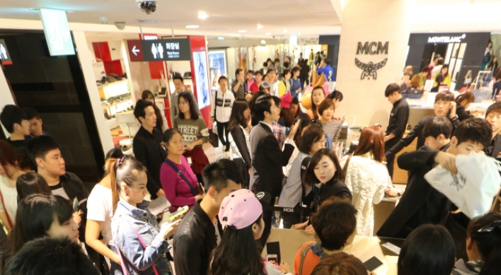 Chinese tourist spending boosts economy