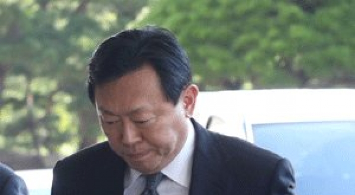 Lotte group chairman summoned over corruption allegations