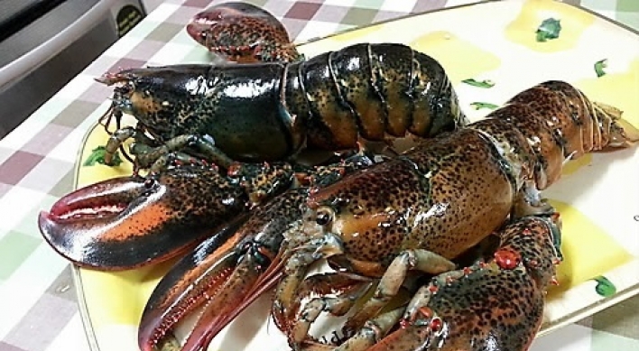 Importer nabbed for palming off US lobsters as Canadian products