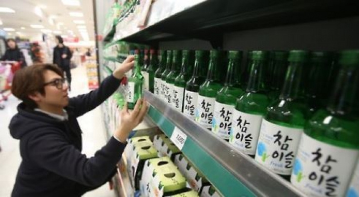 Soju sales rises amid protracted economic slump: sources