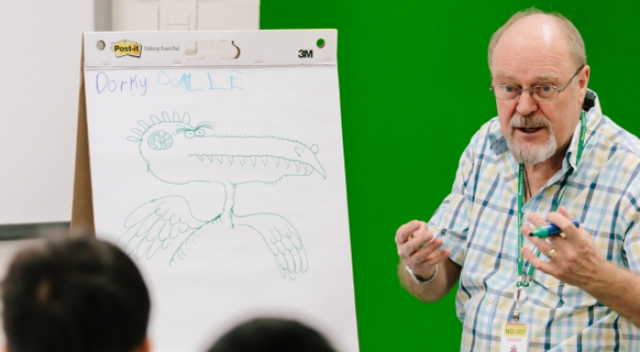 Artist’s visit helps pupils dive into drawing
