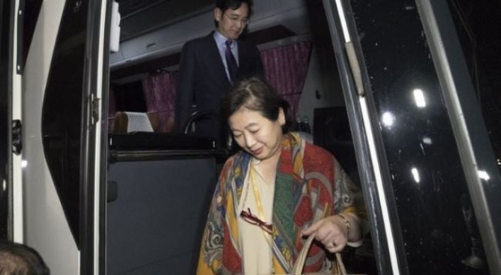 Hyundai chief pushing to visit N. Korea for anniversary of stalled tour program