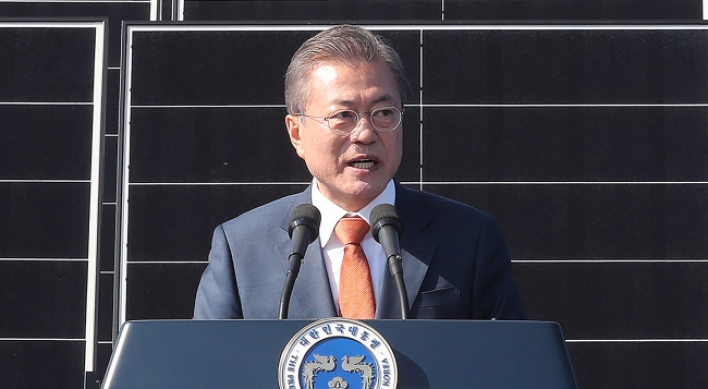 Moon calls for expanding renewable energy production