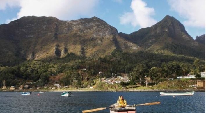 칠레 로빈슨 크루소섬 '보물찾기' 둘러싸고 환경 파괴 논란