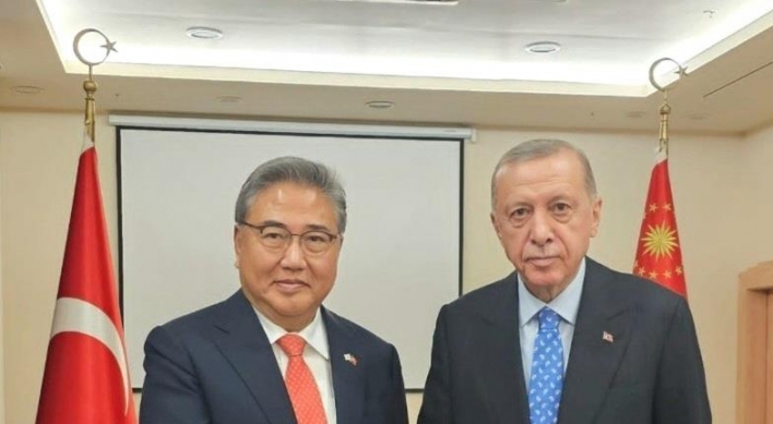 S. Korean FM meets with Turkish president, discusses improving bilateral cooperation